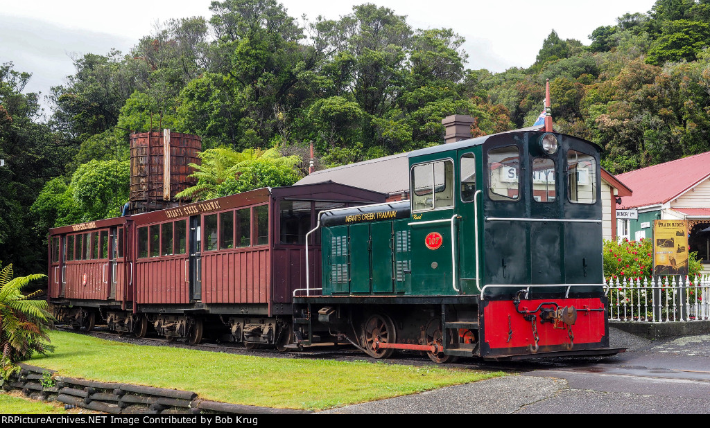 TR 107 / New Zealand railways Class TR, designating a shunting diesel